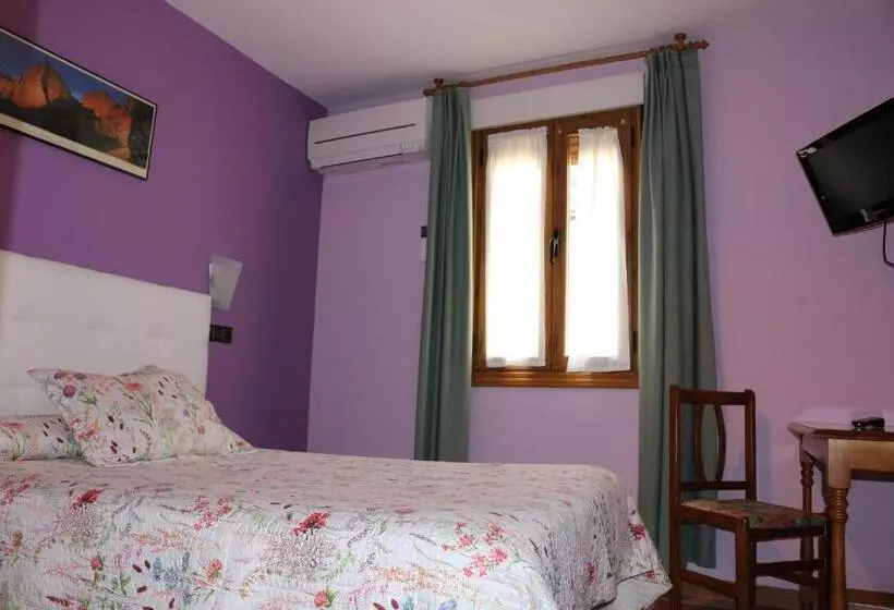 فندق Hostal Don Jaime I Y Ii