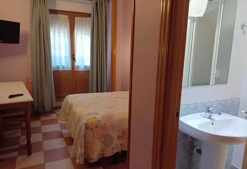 فندق Hostal Don Jaime I Y Ii