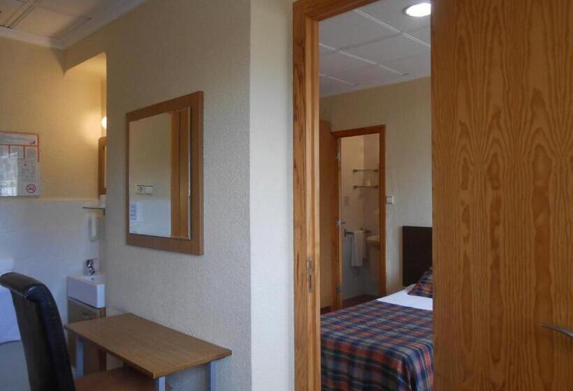 هتل Hostal El Callejon