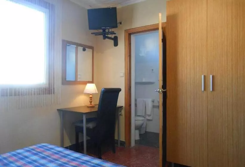 فندق Hostal El Callejon