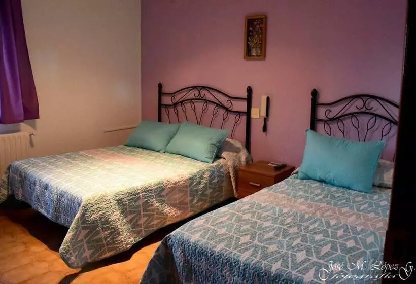فندق Hostal Restaurante El Final