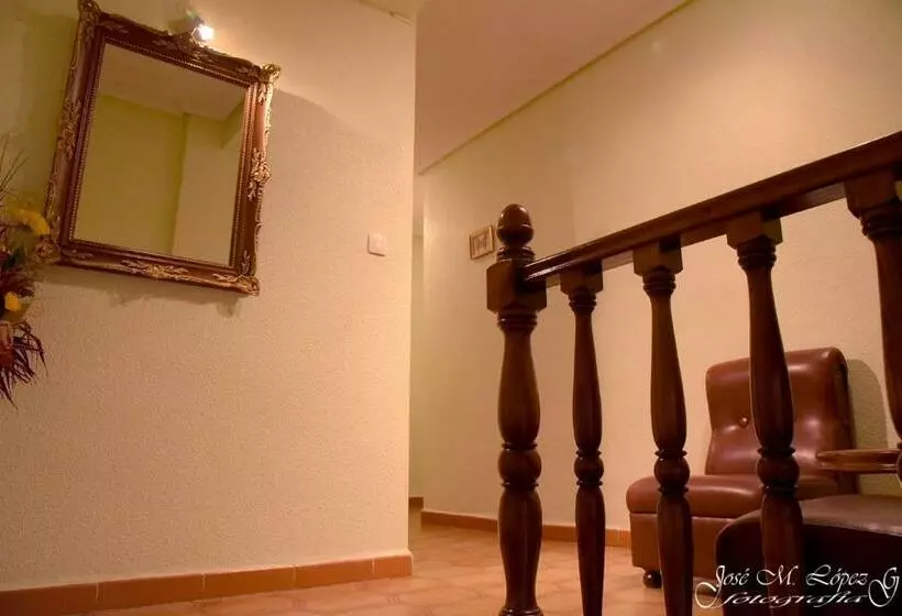 فندق Hostal Restaurante El Final