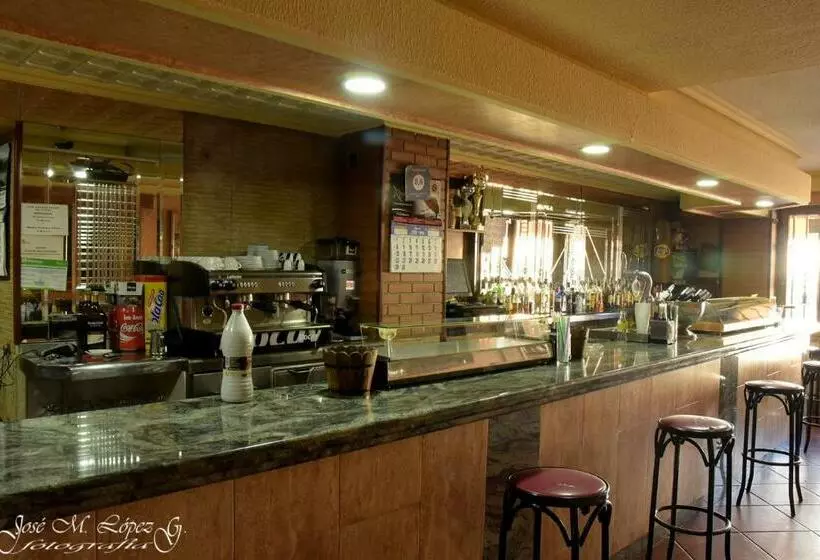 فندق Hostal Restaurante El Final