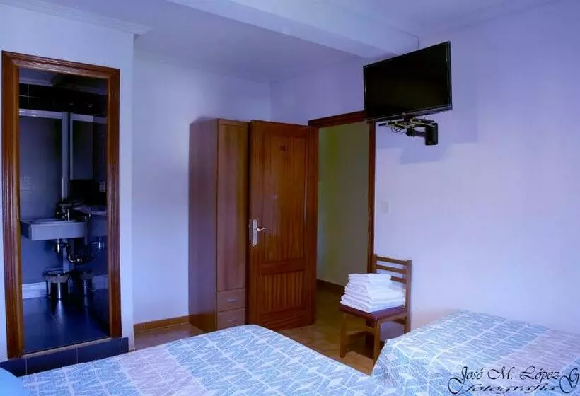 فندق Hostal Restaurante El Final