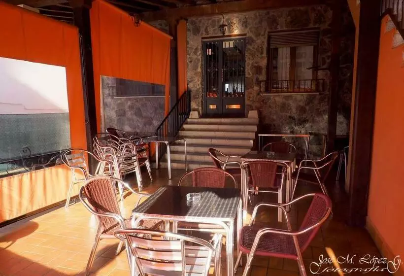 فندق Hostal Restaurante El Final