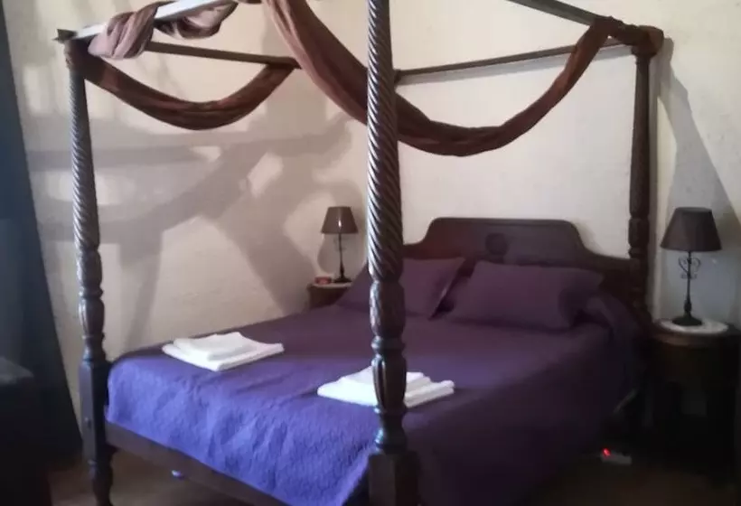 호텔 Hostal Restaurante La Diligencia