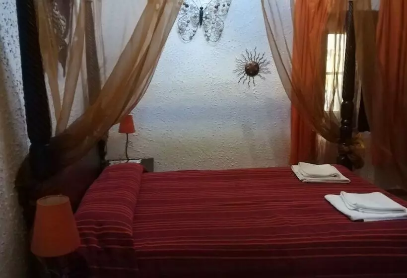 호텔 Hostal Restaurante La Diligencia