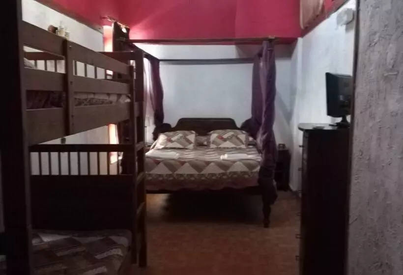 호텔 Hostal Restaurante La Diligencia