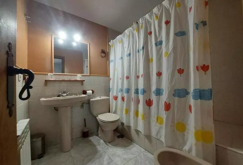 ホテル Hostal Restaurante Villa De Sepúlveda