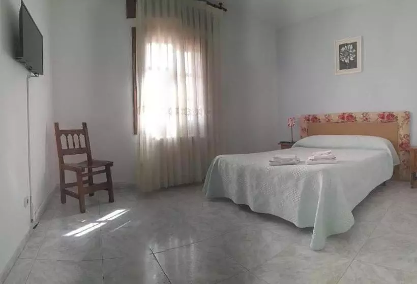 ホテル Hostal Restaurante Villa De Sepúlveda