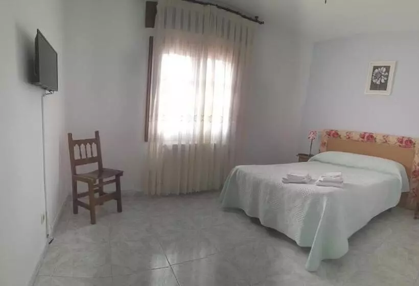 ホテル Hostal Restaurante Villa De Sepúlveda