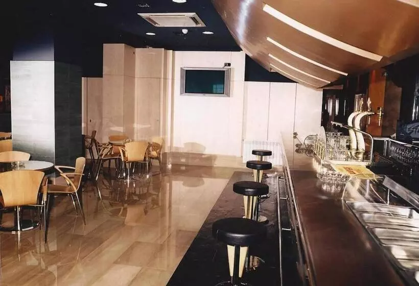 호텔 Hostal Torres