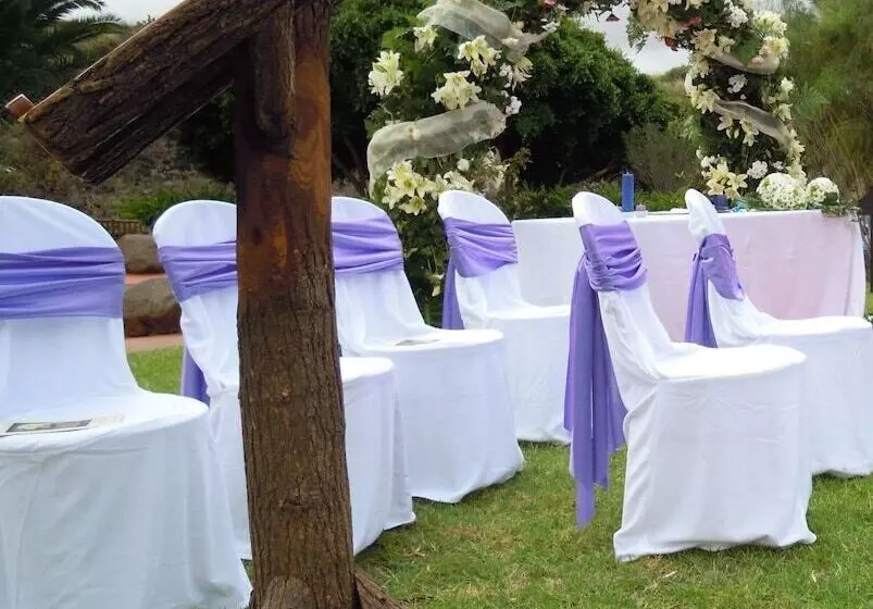 Отель La Hacienda De Anzo