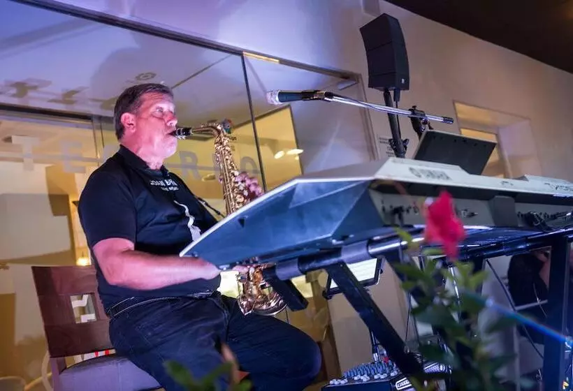 酒店 Montecarlo Spa & Wellness