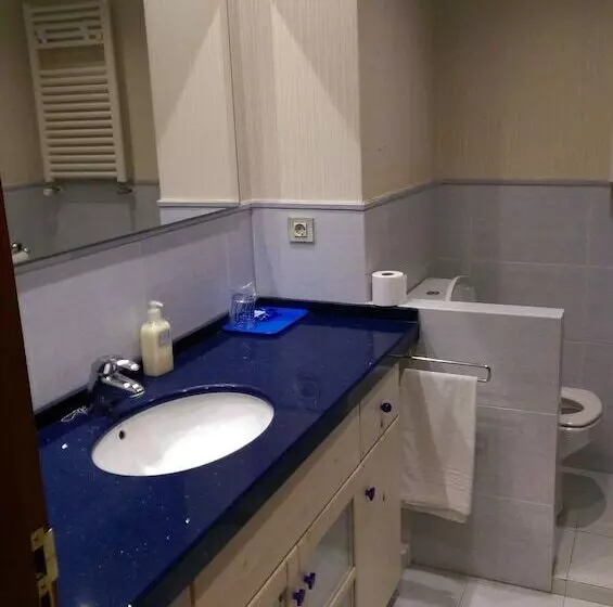 هتل Pensión Araba