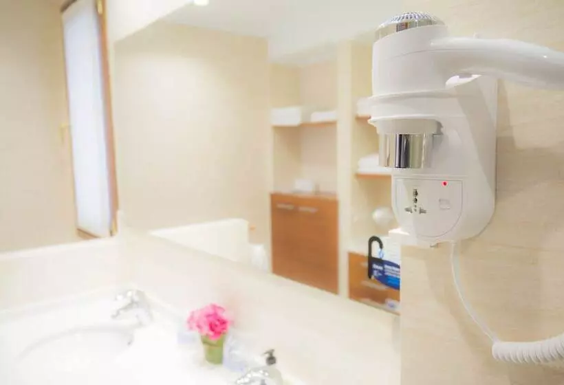 هتل Pensión Araba