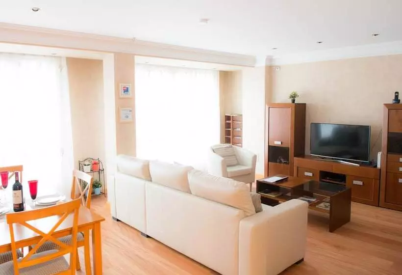 هتل Pensión Araba