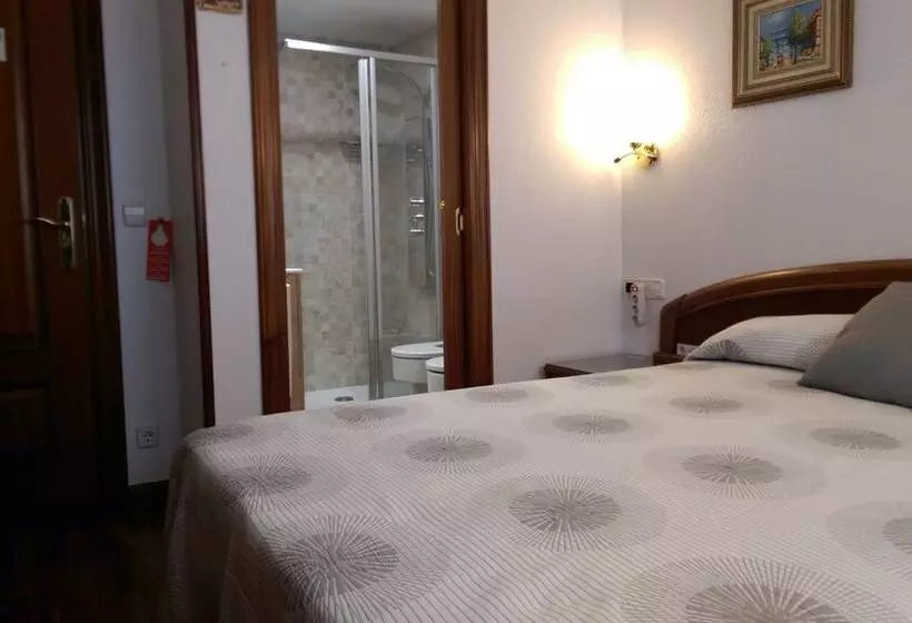 هتل Pensión Araba