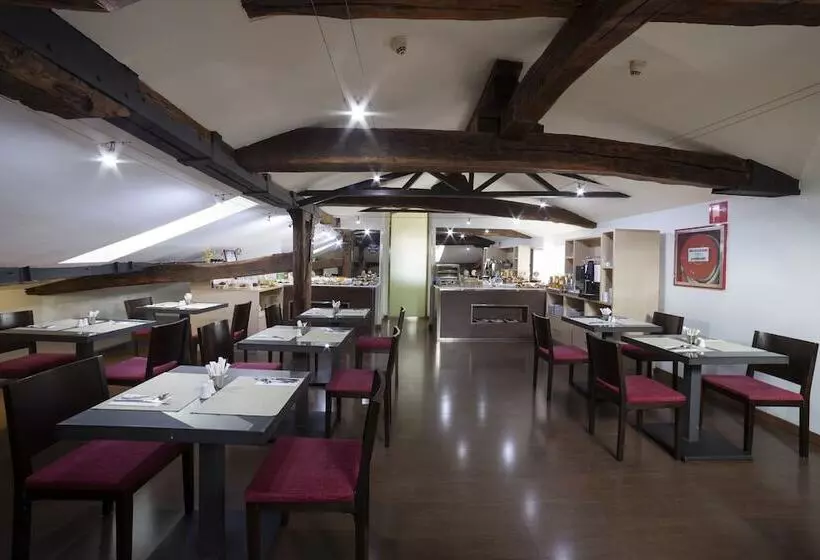 Hotel Petit Palace Arana Bilbao