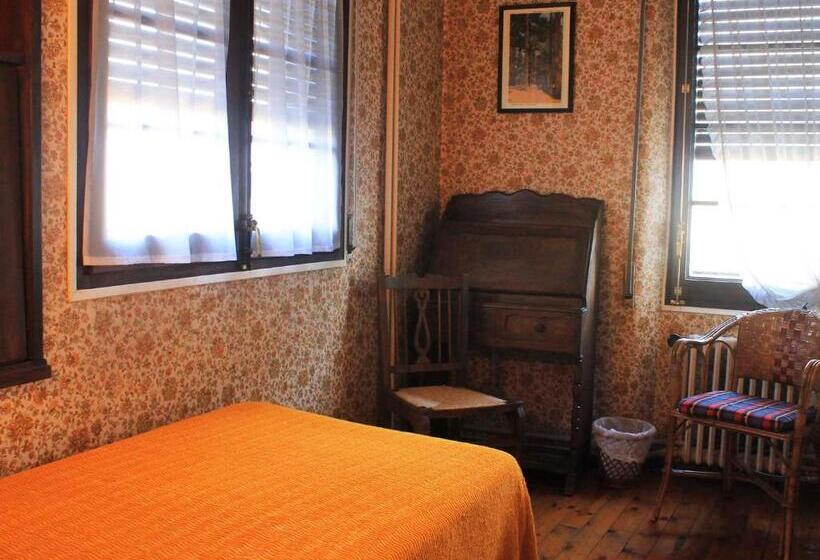 Hostal Rita Belvedere