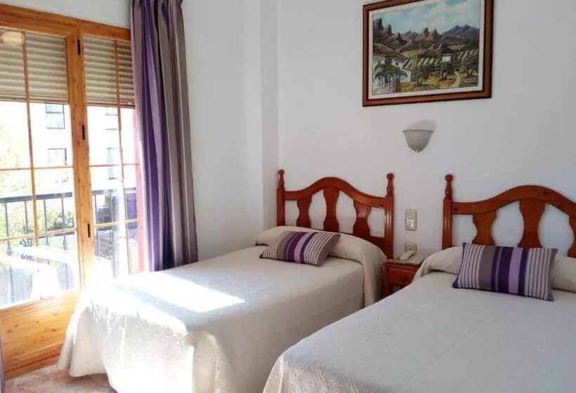 Hostal Rural Montual