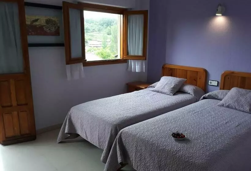 هتل Hostal Rural El Campito