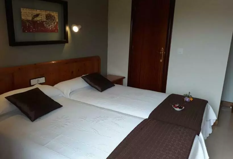 هتل Hostal Rural El Campito