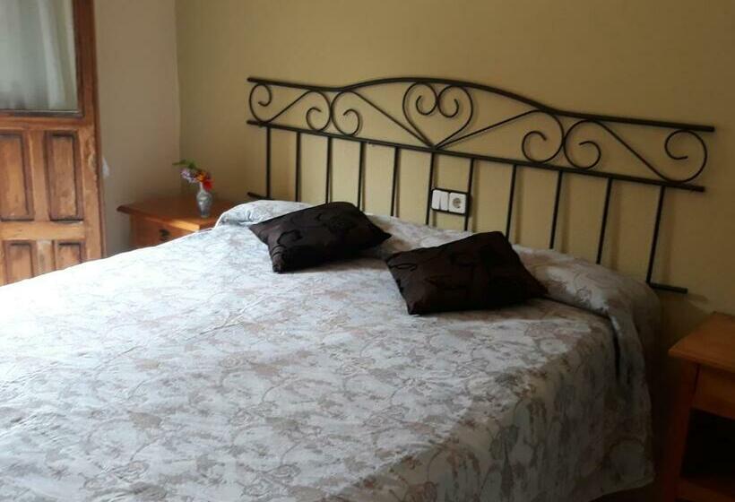 فندق Hostal Rural El Campito