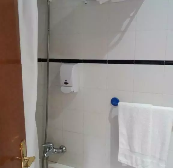 هتل Hostal Rural El Campito