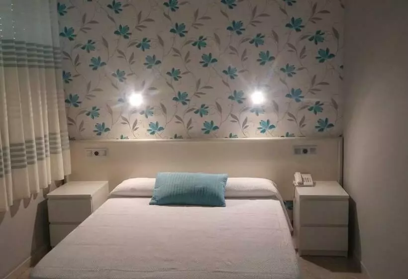 호텔 Hostal La Despensa De Extremadura