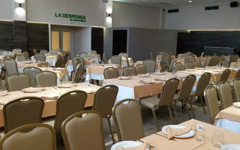 호텔 Hostal La Despensa De Extremadura