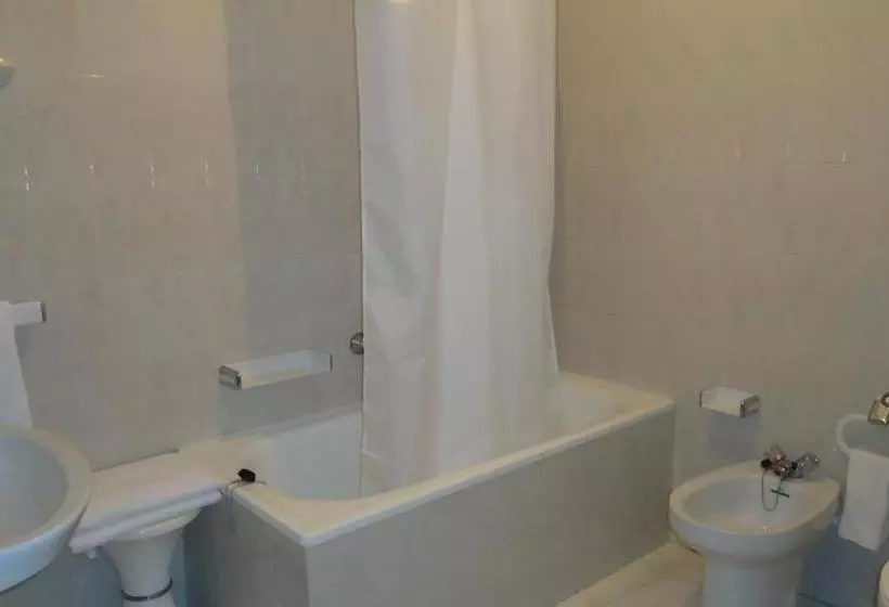 בית מלון כפרי Miramar