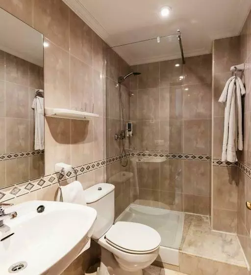 Отель Pensión Zumardi