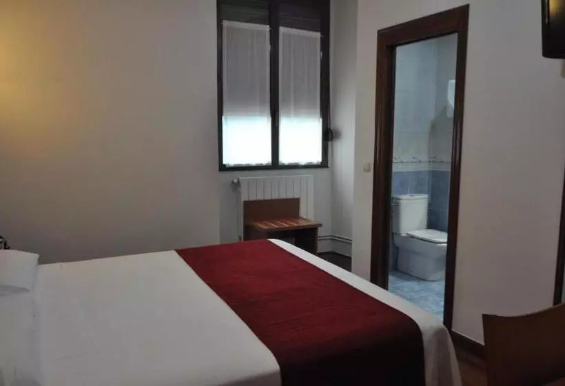 فندق Pension Alameda