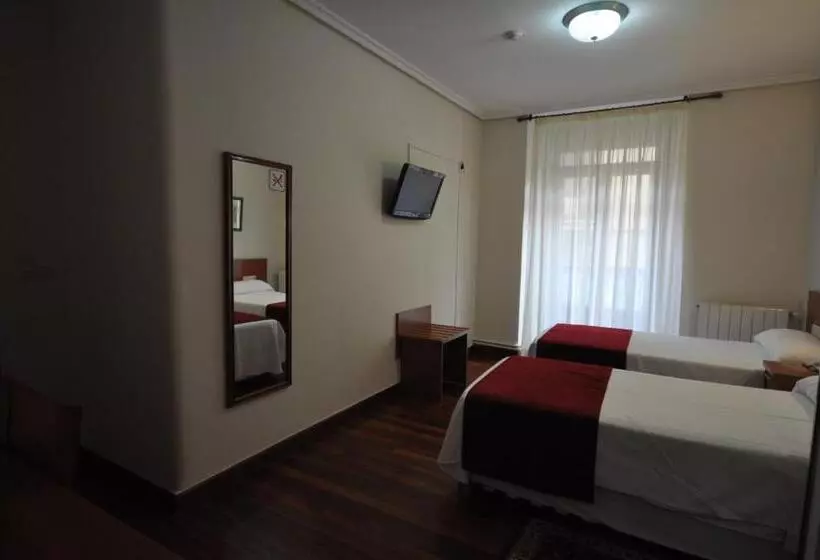 فندق Pension Alameda