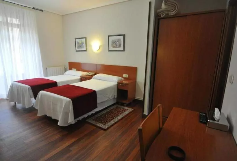 فندق Pension Alameda