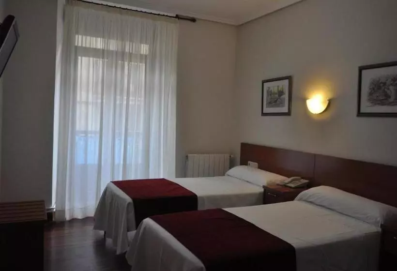 فندق Pension Alameda