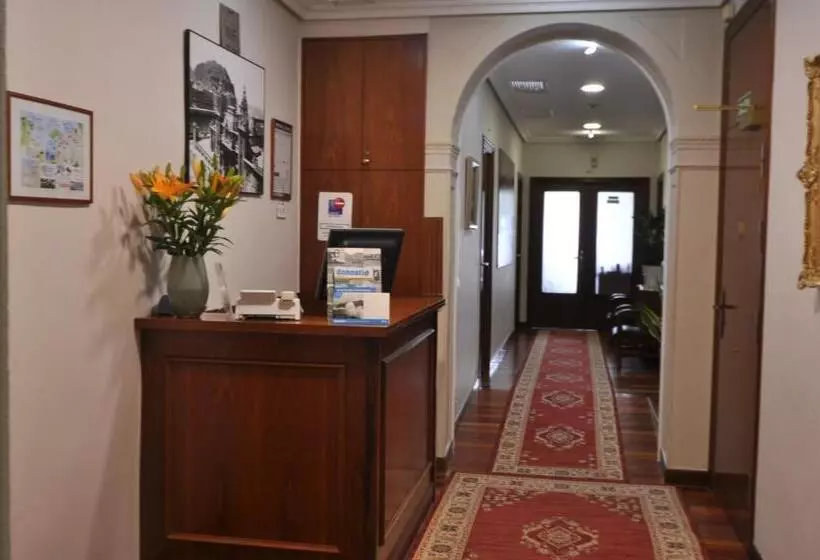 فندق Pension Alameda