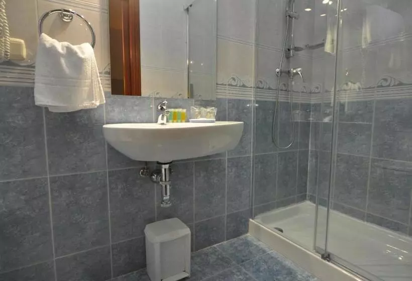 فندق Pension Alameda