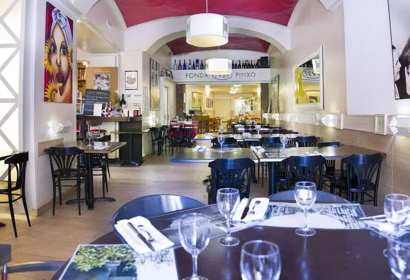 فندق Pinxo
