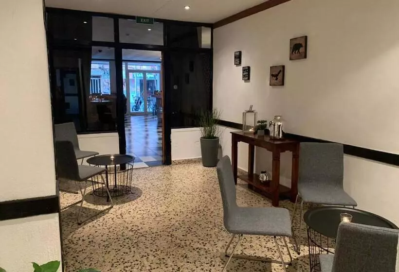 호스텔 Hostal Tierramar