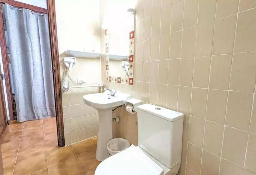 مسافرخانه Don Carlos