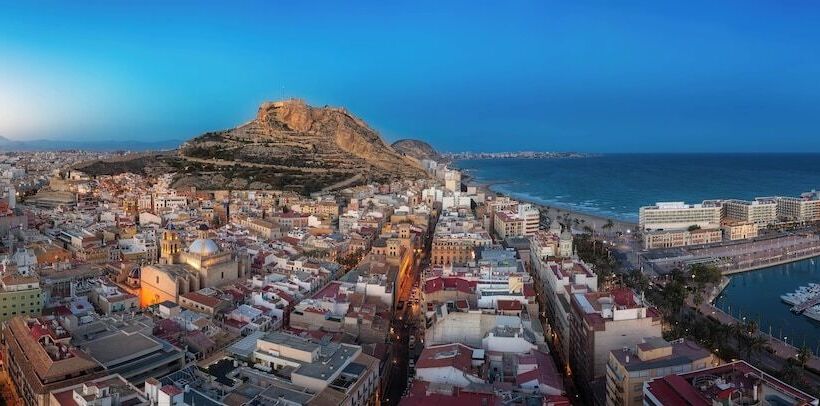 مسافرخانه Ventura Premium