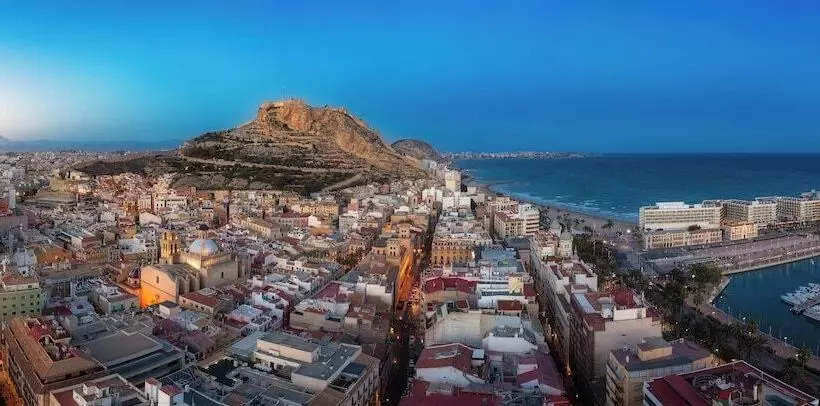 여관 Ventura Premium