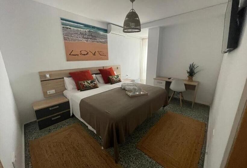 مسافرخانه Ventura Premium