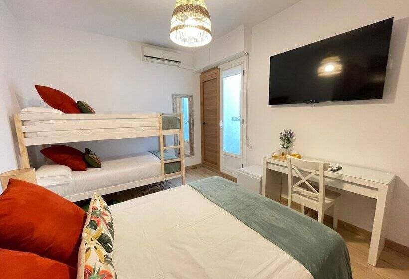 مسافرخانه Ventura Premium