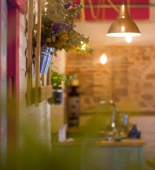 فندق Hostal Alcántara