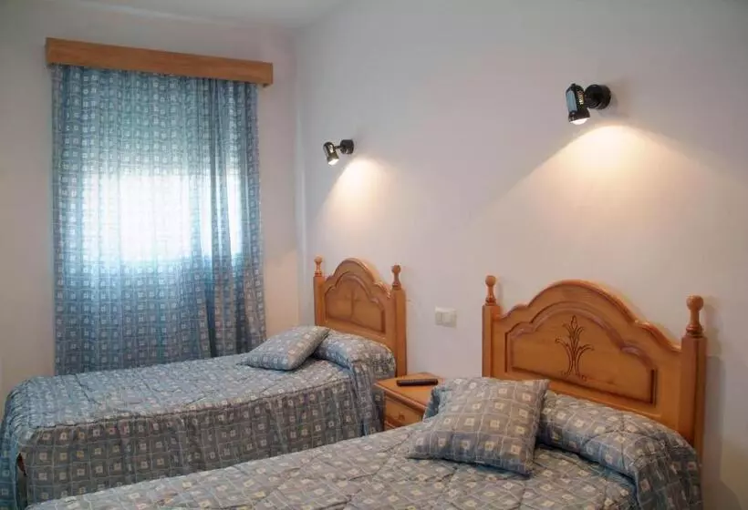Hotel Hostal Arias