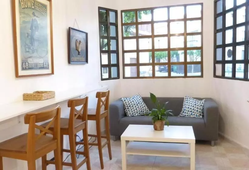 Hotel Hostal Candeleda