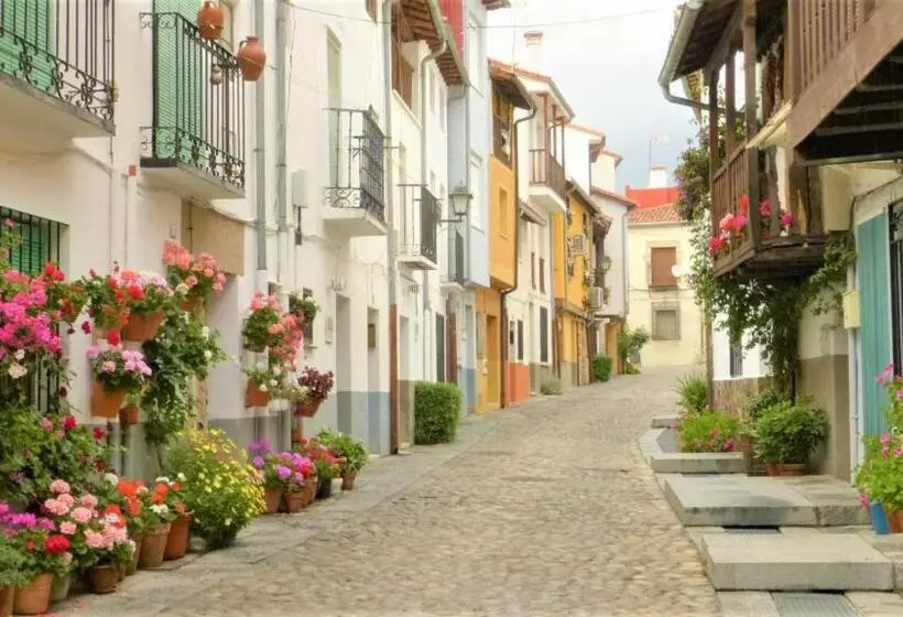 Hotel Hostal Candeleda